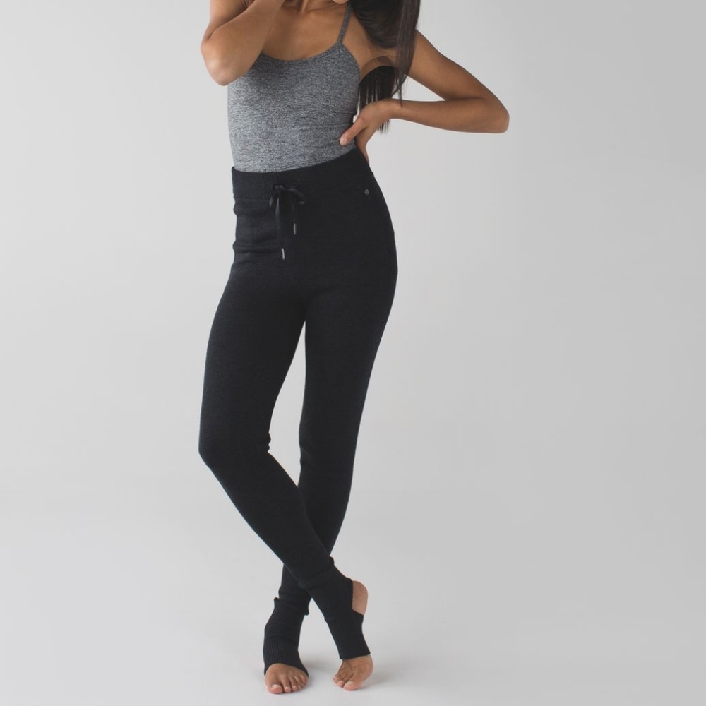 Lululemon Sweet Savasana Sweater Heathered Black Cashmere Leggings 6 Medium